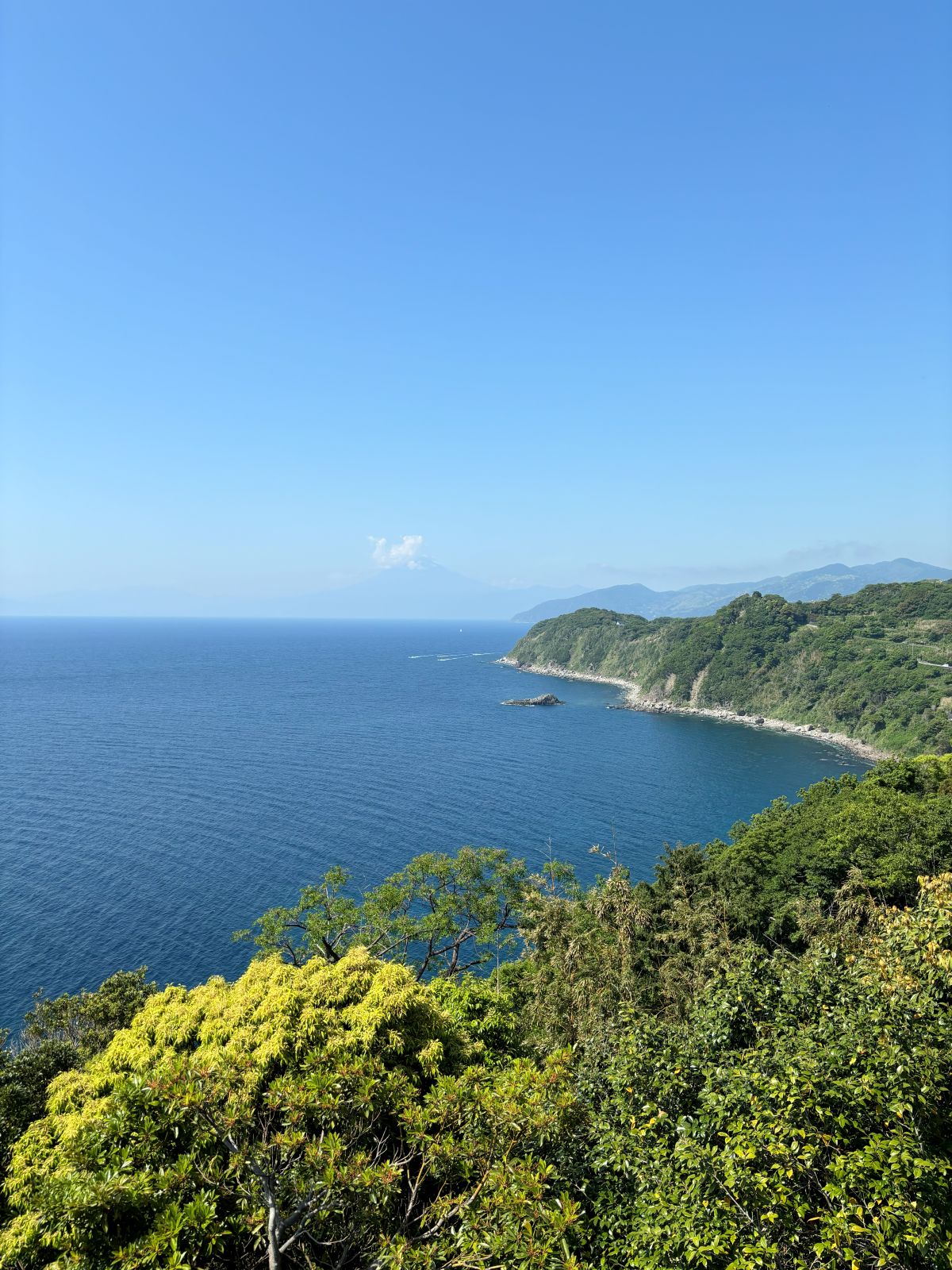 恋人岬から見た駿河湾と富士山